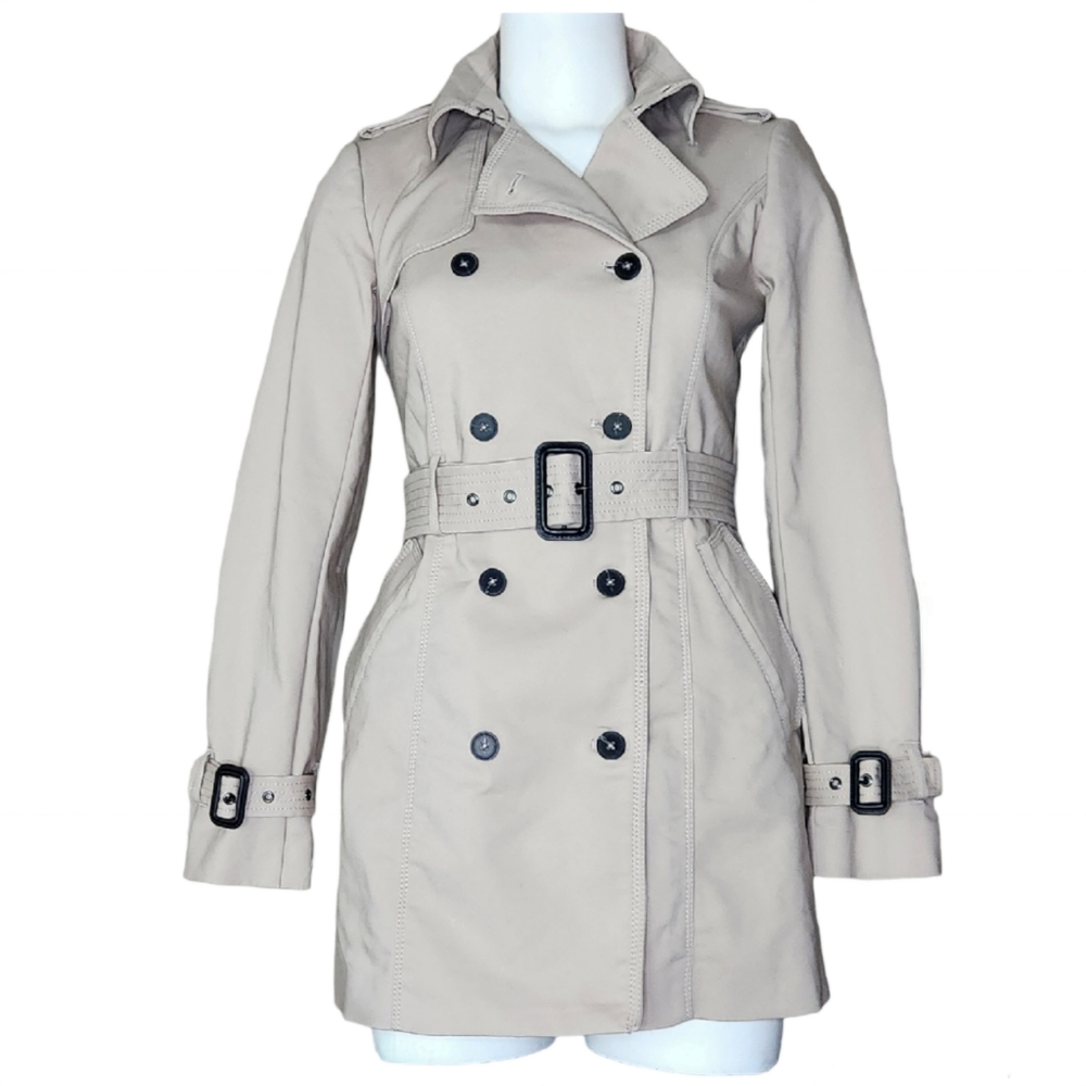 Carolina Belle women's Trenchcoat-style jacket. Size Small.